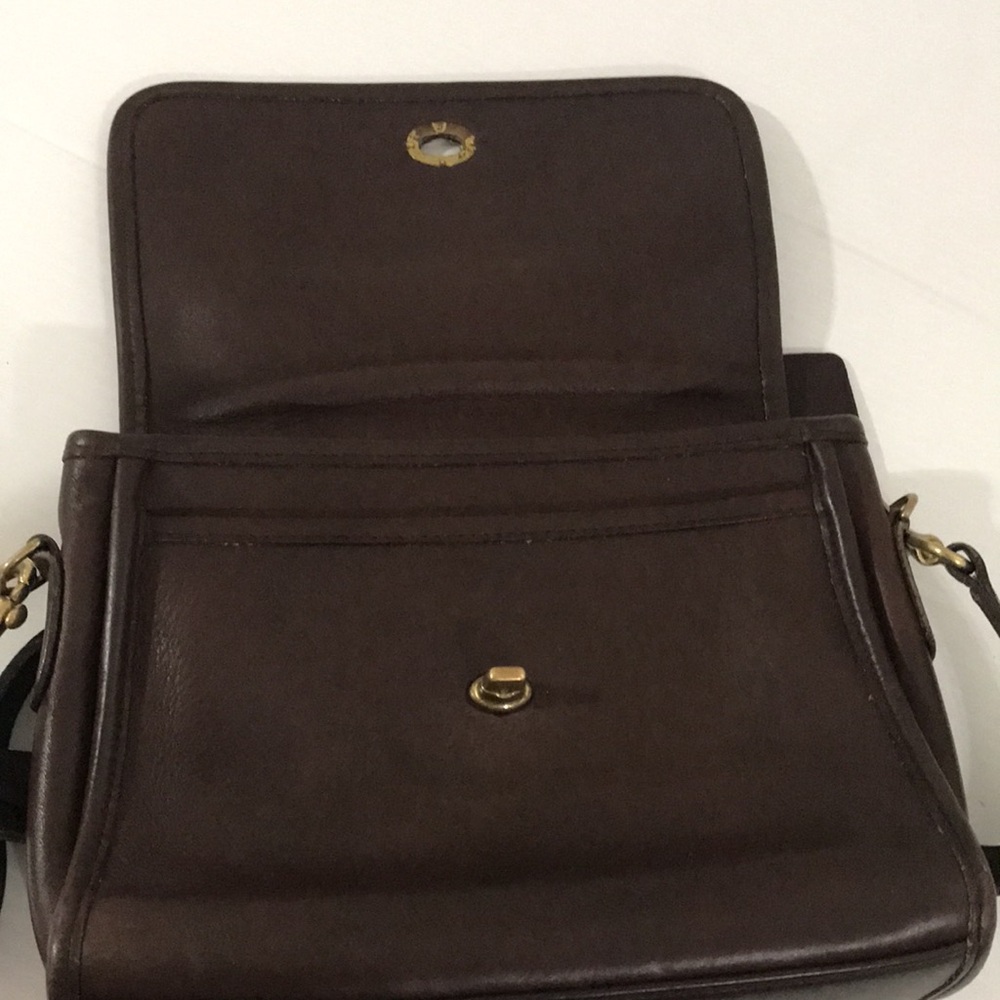 Vintage Coach 9870 Classic Brown Leather Crossbody Bag - Picture 9 of 13